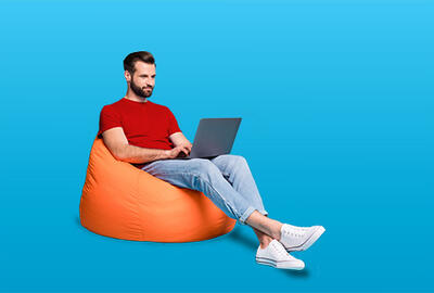 boy_with_laptop
